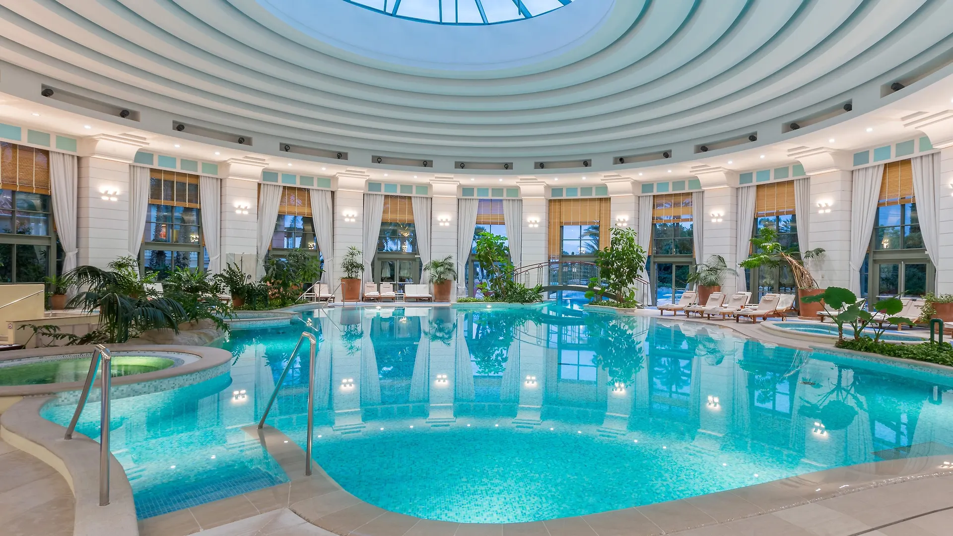Monte-Carlo Bay Hotel & Resort