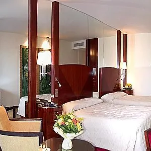 Mirabeau Hotel
