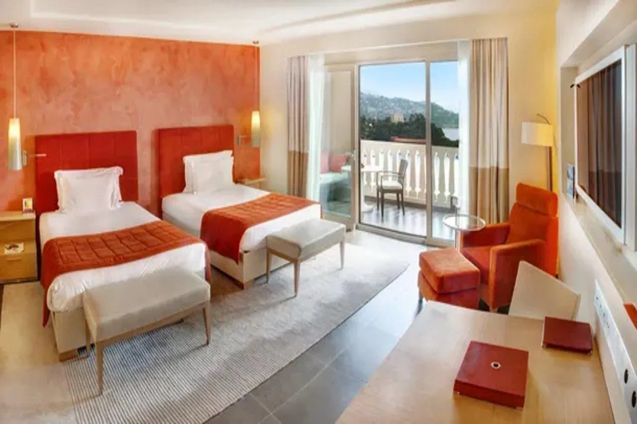Monte-Carlo Bay Hotel & Resort