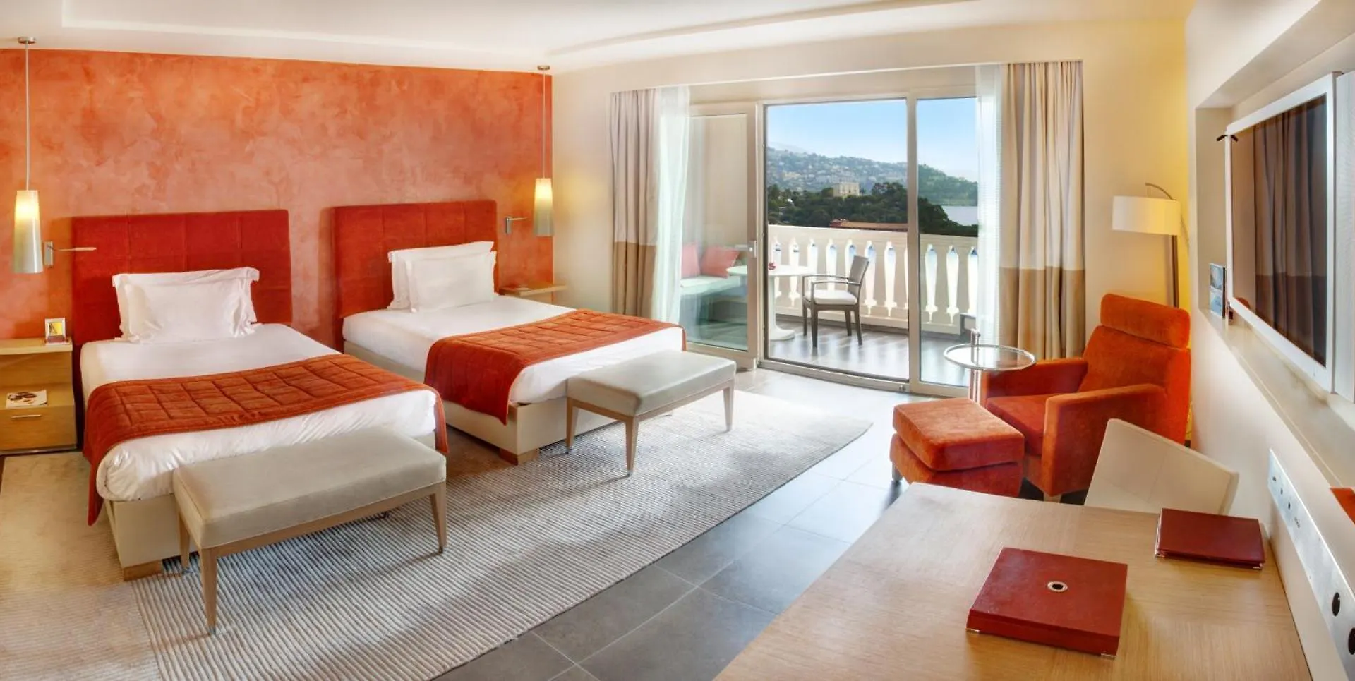 Monte-Carlo Bay Hotel & Resort