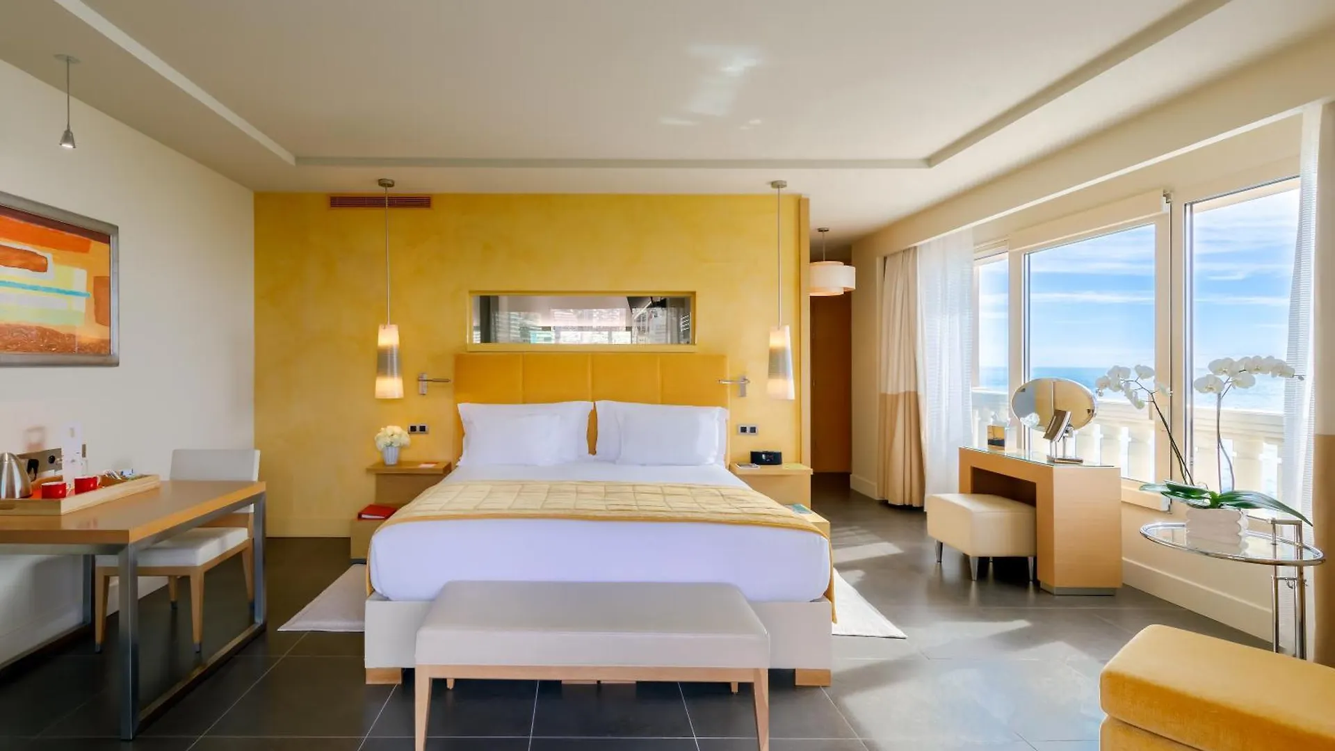 Monte-Carlo Bay Hotel & Resort
